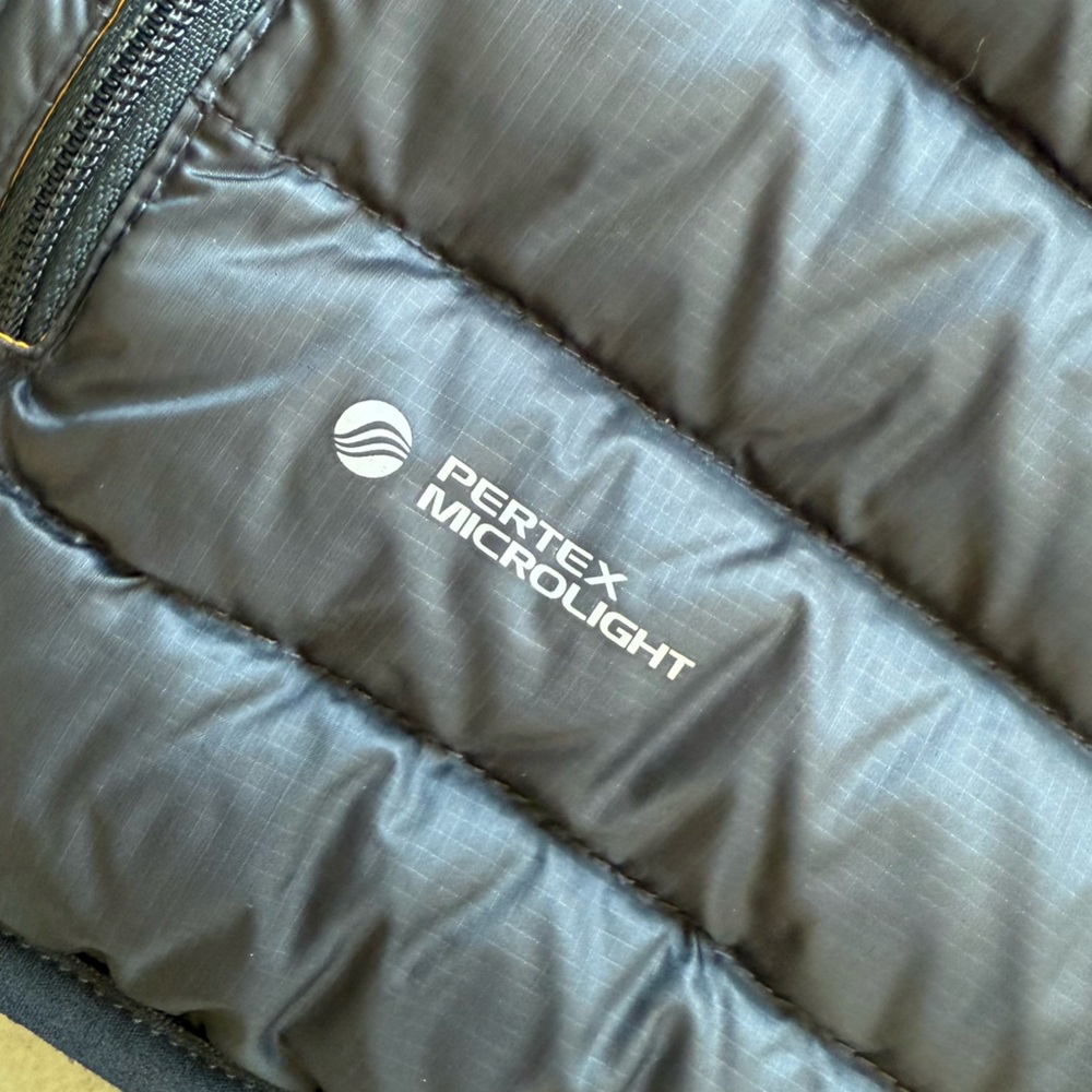 Rab Microlight puffer jacket size medium - image 7